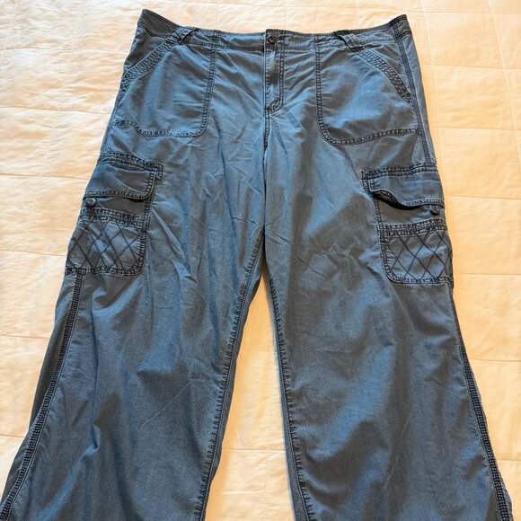 American Eagle Baggy Jogger Cargo Pants (Denim) - Picture 1 of 5